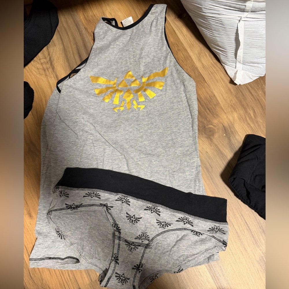 Zelda pj set hot topic